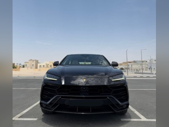 لمبرجيني  اوروس  اس  2019  اوتوماتيك  67,500 كم  8 سلندر  دفع رباعي  اس يو في  أسود  تحت الضمان