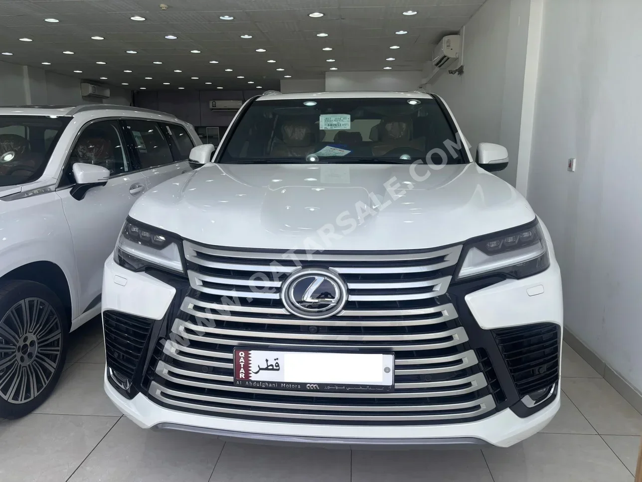 لكزس  ال اكس  600 لكجري  2024  اوتوماتيك  70,000 كم  6 سلندر  دفع كلي مستمر  اس يو في  أبيض  تحت الضمان