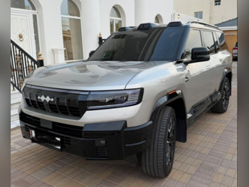 BYD  Leopard 8  Flagship  2025  Automatic  28,000 Km  4 Cylinder  Four Wheel Drive (4WD)  SUV  Light Gold