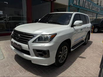 Lexus  LX  570 S  2015  Automatic  240,000 Km  8 Cylinder  Four Wheel Drive (4WD)  SUV  White