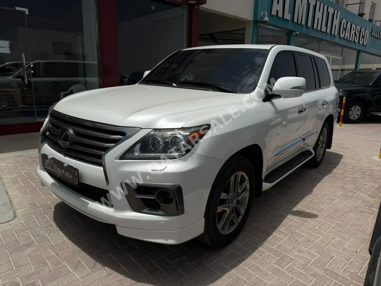 Lexus  LX  570 S  2015  Automatic  240,000 Km  8 Cylinder  Four Wheel Drive (4WD)  SUV  White