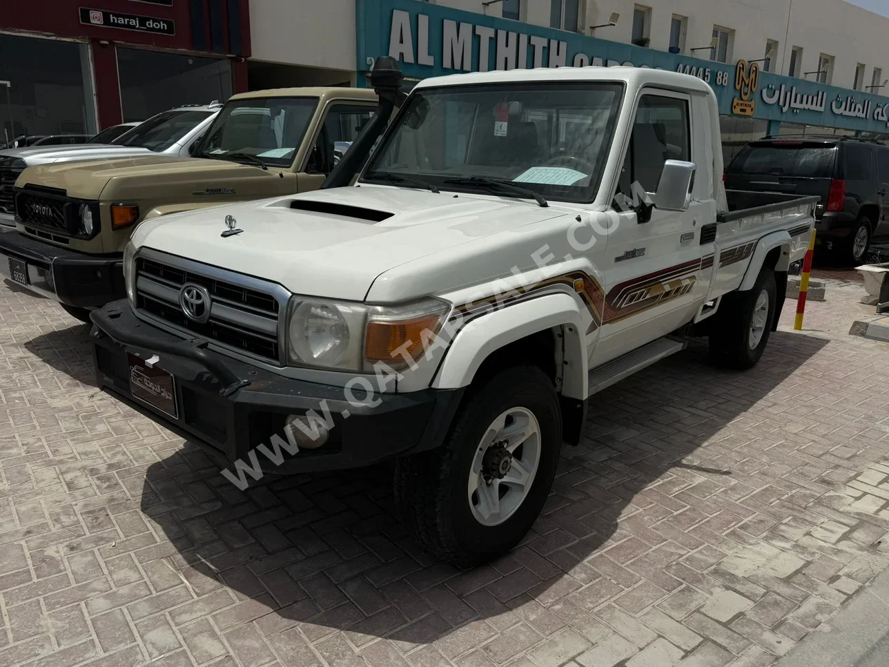 Toyota  Land Cruiser  LX  2018  Manual  362,000 Km  6 Cylinder  Four Wheel Drive (4WD)  Pick Up  White