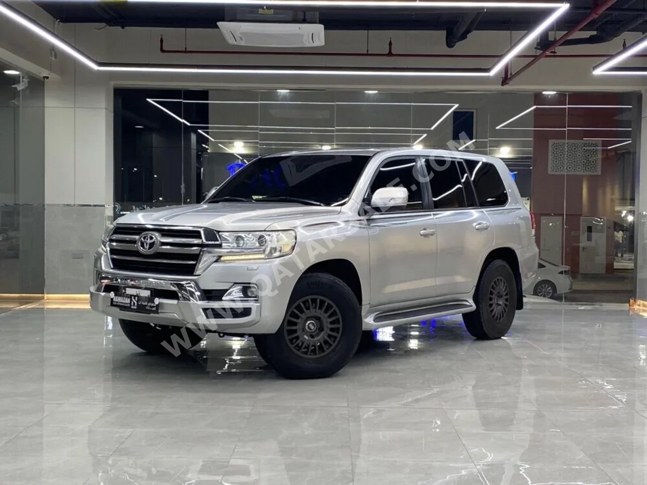 Toyota  Land Cruiser  GX  2015  Automatic  316,000 Km  6 Cylinder  Four Wheel Drive (4WD)  SUV  Silver