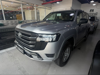 Toyota  Land Cruiser  GX  2024  Automatic  44,000 Km  6 Cylinder  Four Wheel Drive (4WD)  SUV  Silver  With Warranty