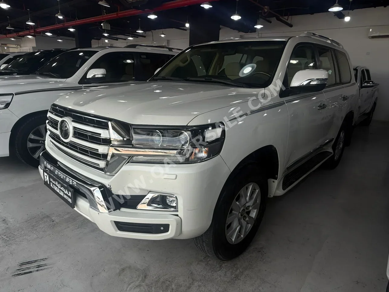 Toyota  Land Cruiser  GXR  2017  Automatic  314,000 Km  8 Cylinder  Four Wheel Drive (4WD)  SUV  White