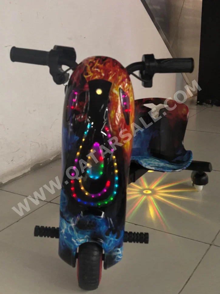 سكوترات سكوتر ترابي  - أحمر