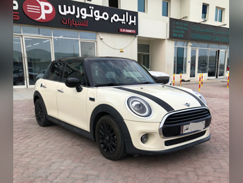Mini  Cooper  2021  Automatic  111,000 Km  4 Cylinder  Front Wheel Drive (FWD)  Hatchback  White