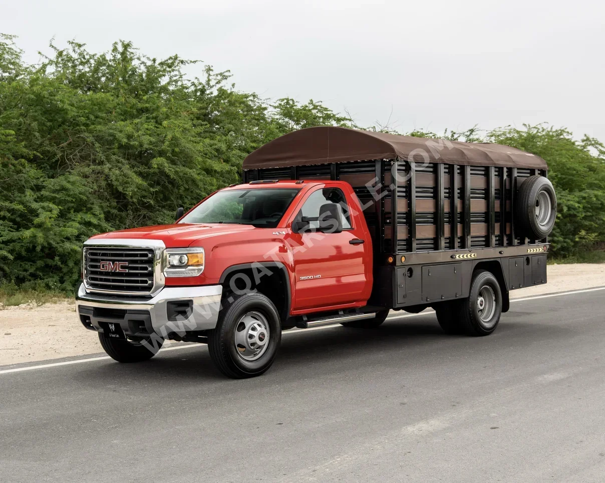 جي ام سي  سييرا  3500 HD  2016  اوتوماتيك  11,000 كم  8 سلندر  دفع رباعي  بيكب  أحمر