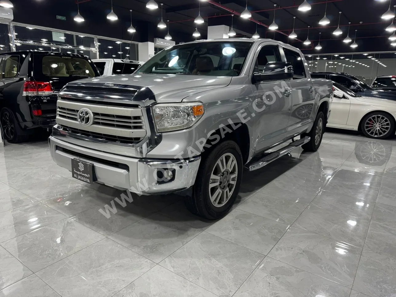 تويوتا  تندرا  بلاتينيوم  2015  اوتوماتيك  267,000 كم  8 سلندر  دفع رباعي  بيكب  فضي
