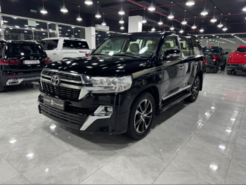 تويوتا  لاند كروزر  في اكس ار  2020  اوتوماتيك  140,000 كم  8 سلندر  دفع رباعي  اس يو في  أسود