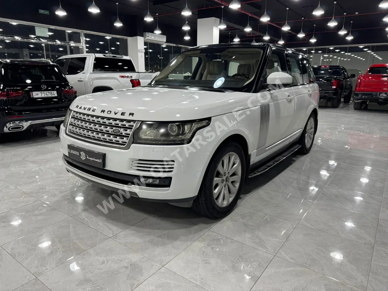 لاند روفر  رنج روفر  فوج  2014  اوتوماتيك  136,000 كم  8 سلندر  دفع رباعي  اس يو في  أبيض