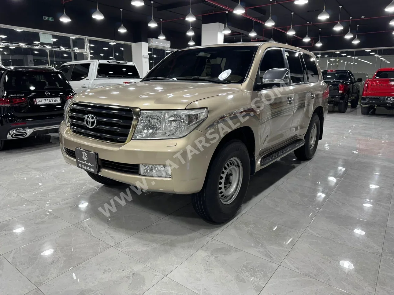 تويوتا  لاند كروزر  جي اكس ار  2009  اوتوماتيك  313,000 كم  8 سلندر  دفع رباعي  اس يو في  ذهبي