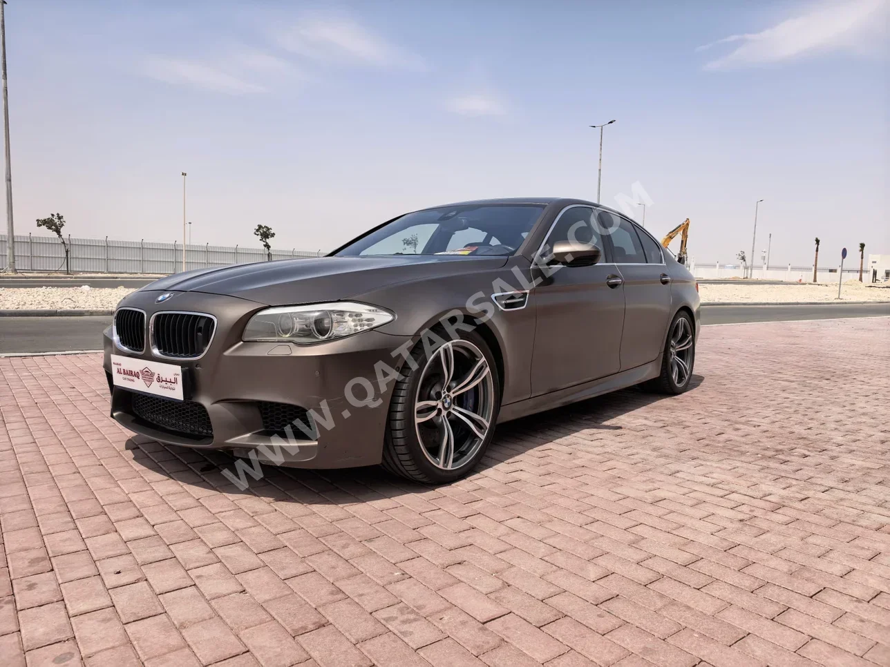 بي ام دبليو  الفئة - ام  ام 5 بريفورمانس  2013  اوتوماتيك  120,000 كم  8 سلندر  دفع خلفي  سيدان  بني