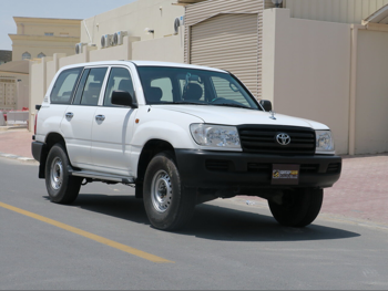 تويوتا  لاند كروزر  جي  2005  عادي  268,000 كم  6 سلندر  دفع رباعي  اس يو في  أبيض