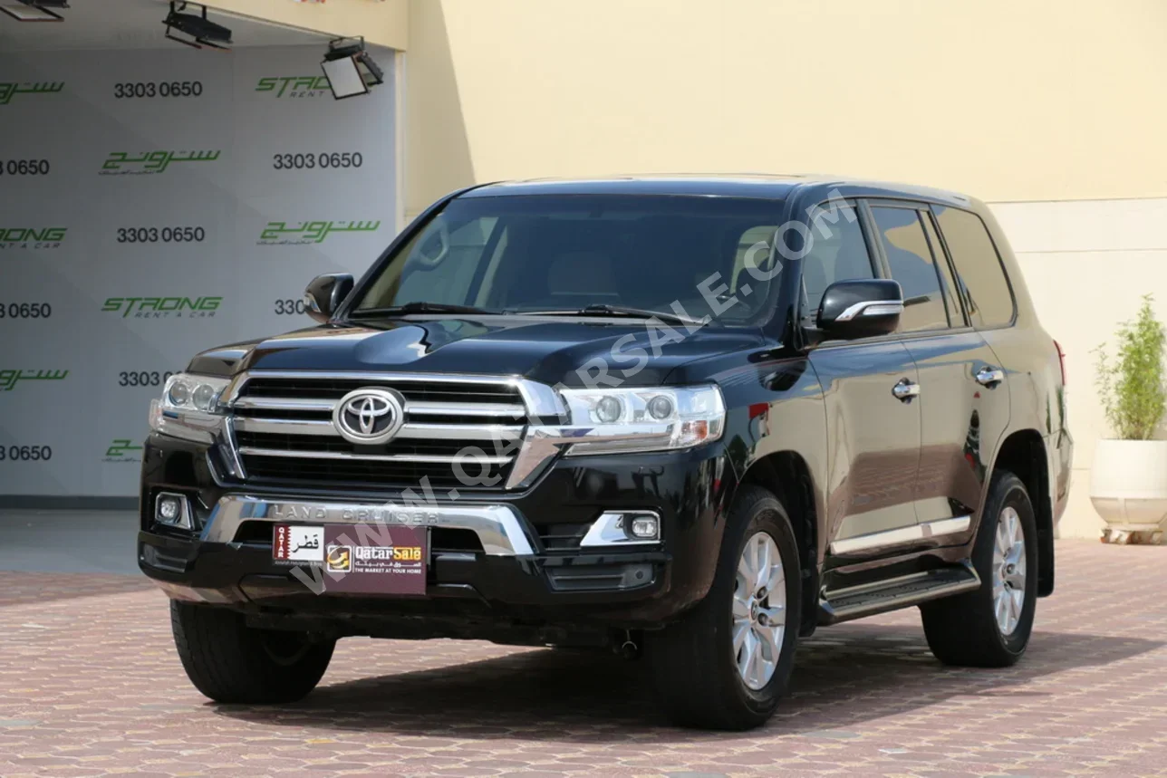 تويوتا  لاند كروزر  جي اكس ار  2019  اوتوماتيك  192,000 كم  8 سلندر  دفع رباعي  اس يو في  أسود