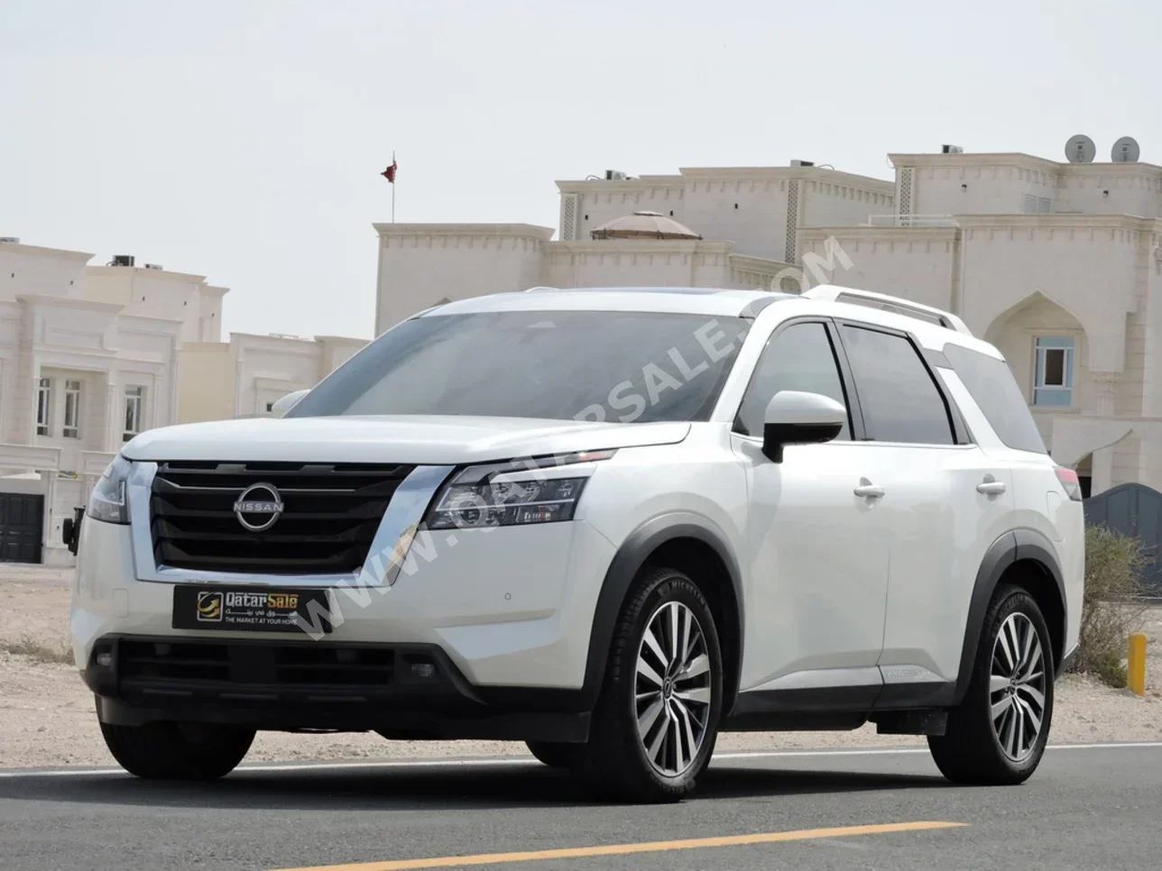 نيسان  باثفايندر  إس إي  2022  اوتوماتيك  46,000 كم  6 سلندر  دفع رباعي  اس يو في  أبيض  تحت الضمان