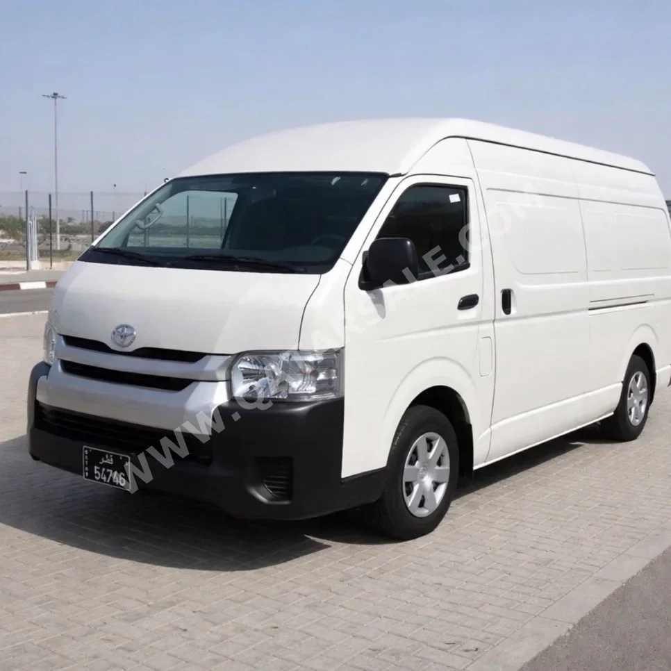 تويوتا  هايس  4 سلندر  فان  أبيض  2024