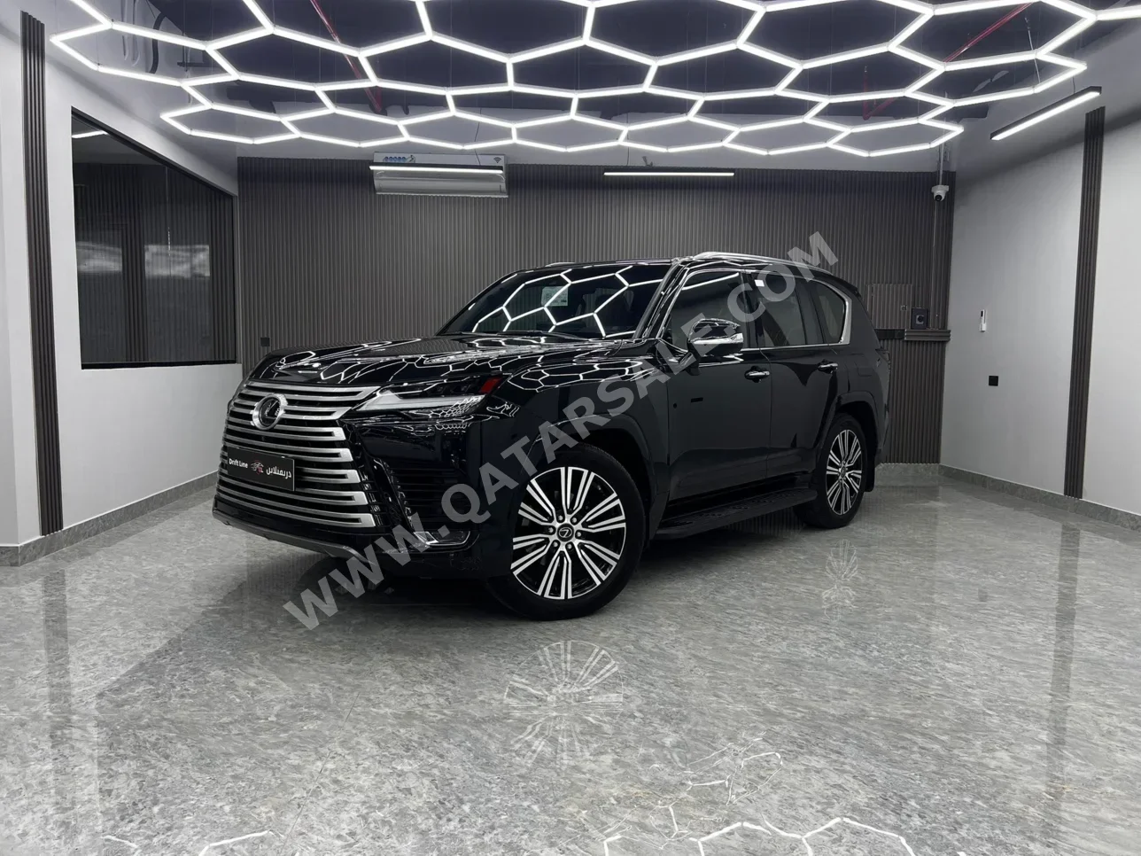 Lexus  LX  600 Luxury  2023  Automatic  100,000 Km  6 Cylinder  All Wheel Drive (AWD)  SUV  Black  With Warranty