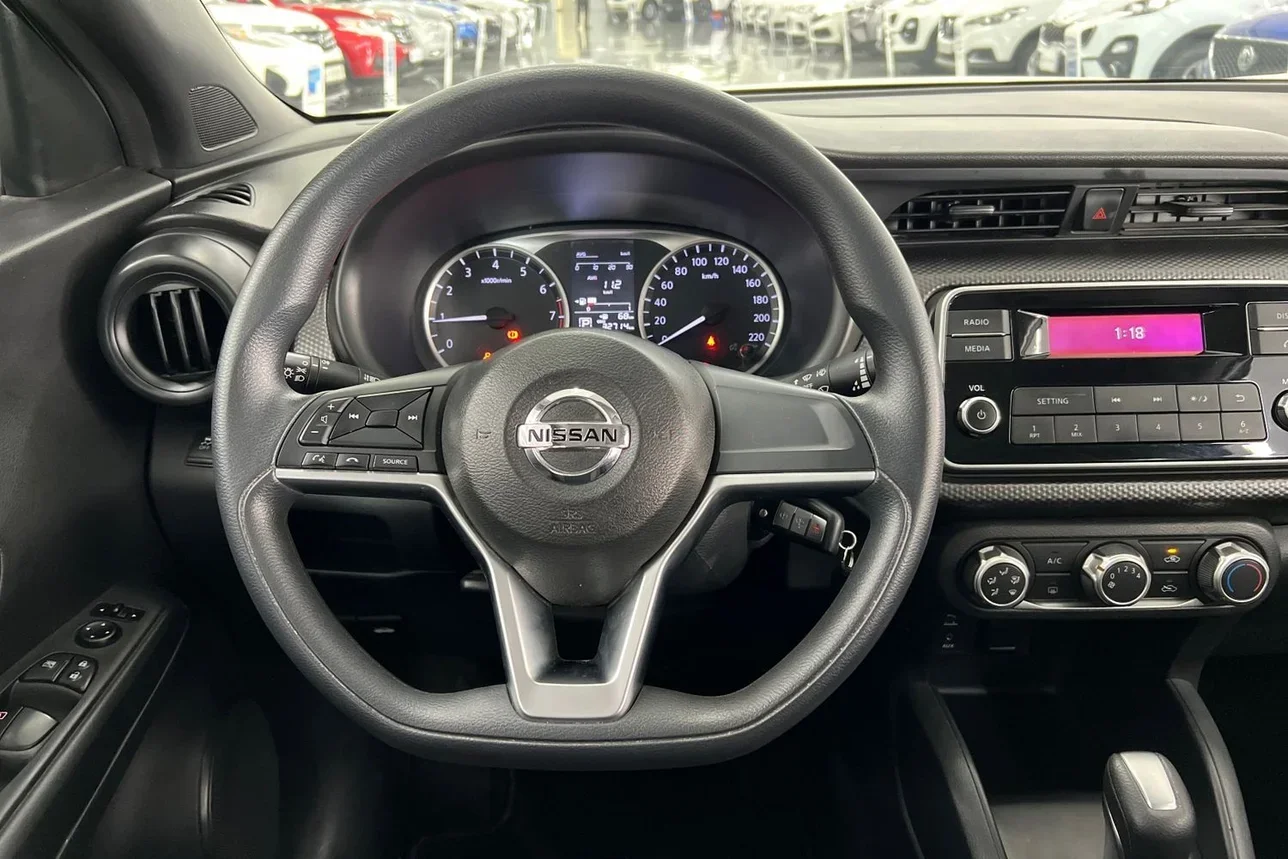 Nissan  Kicks  2020  Automatic  57,122 Km  4 Cylinder  Front Wheel Drive (FWD)  SUV  Silver