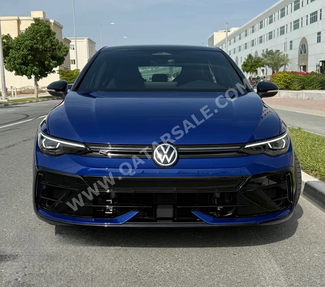 فوكس واغن  غولف  R  2026  اوتوماتيك  500 كم  4 سلندر  دفع رباعي  هاتشباك  ازرق  تحت الضمان