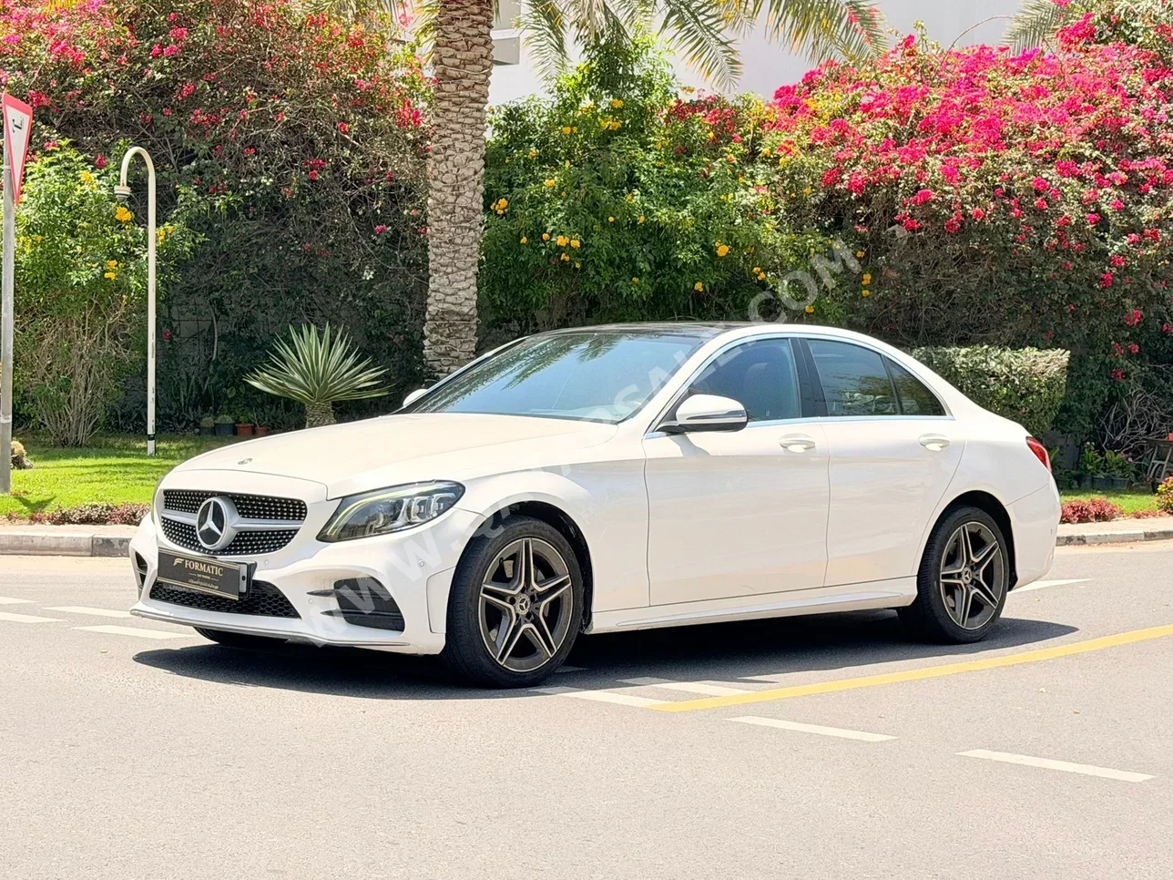 Mercedes-Benz  C-Class  200  2020  Automatic  133,000 Km  4 Cylinder  Rear Wheel Drive (RWD)  Sedan  White