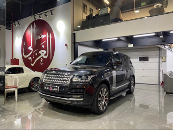 Land Rover  Range Rover  Vogue  2014  Automatic  102,000 Km  8 Cylinder  Four Wheel Drive (4WD)  SUV  Gray