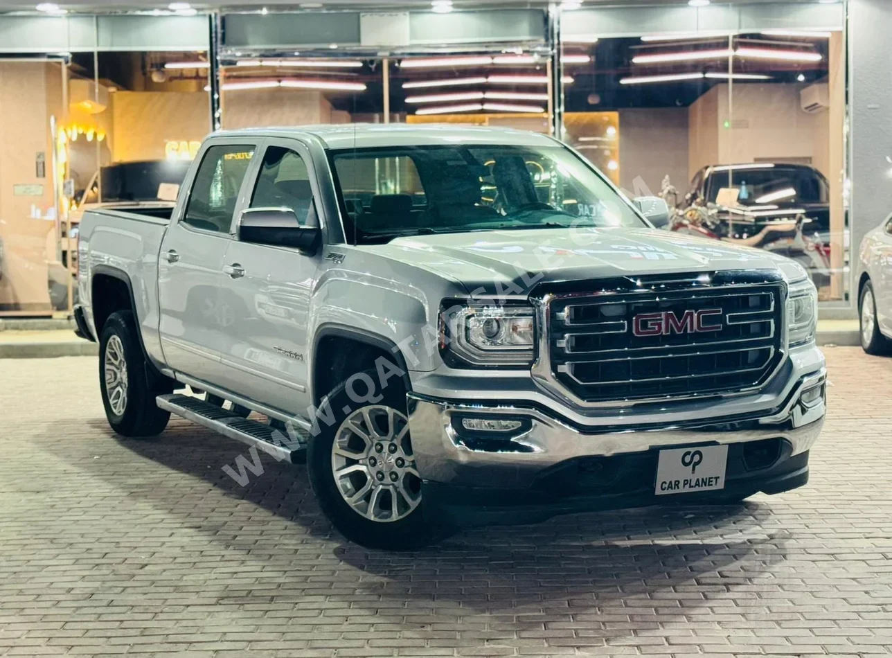 جي ام سي  سييرا  2016  اوتوماتيك  206,000 كم  8 سلندر  دفع رباعي  بيكب  فضي