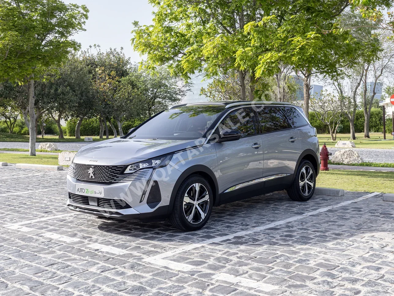 بيجو  5008  جي تي  لاين  2023  اوتوماتيك  65,700 كم  4 سلندر  دفع رباعي  اس يو في  رمادي  تحت الضمان