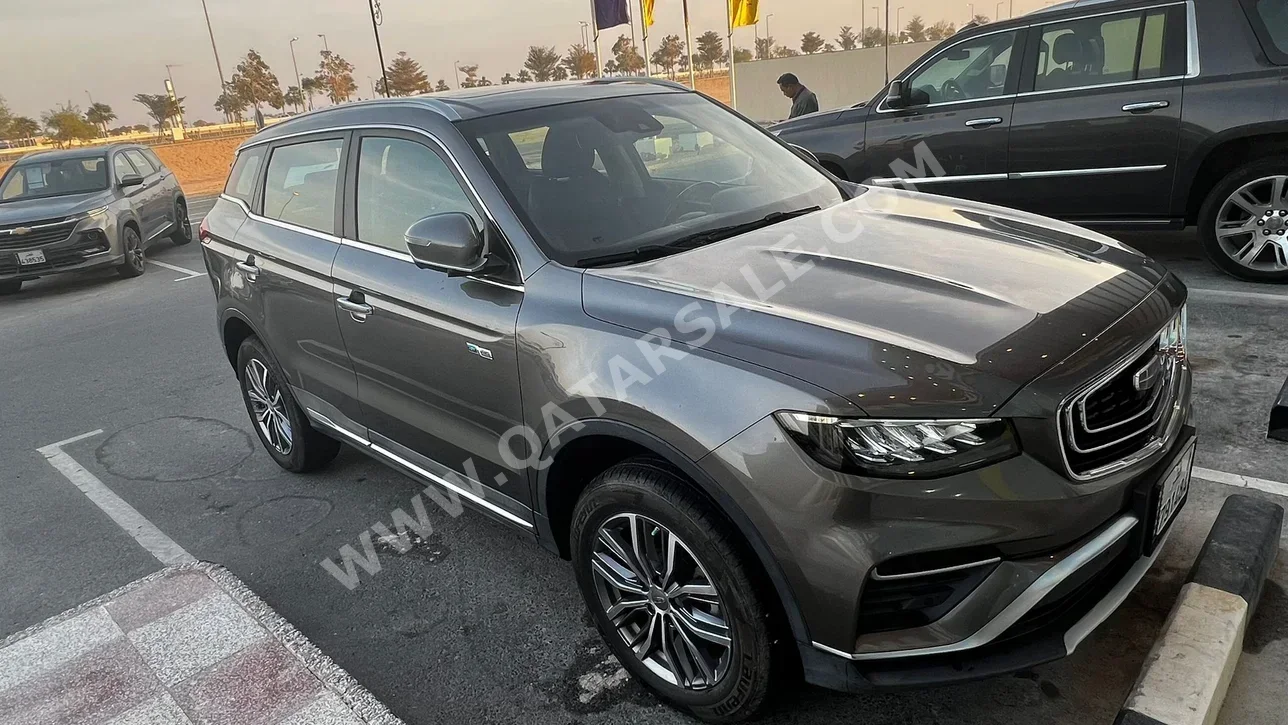 Geely  Azkarra  2022  Automatic  137,000 Km  4 Cylinder  Four Wheel Drive (4WD)  SUV  Gray