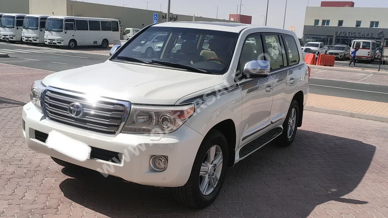 تويوتا  لاند كروزر  جي اكس ار  2015  اوتوماتيك  355,000 كم  8 سلندر  دفع رباعي  اس يو في  أبيض