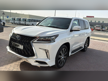 Lexus  LX  570 S  2017  Automatic  85,000 Km  8 Cylinder  Four Wheel Drive (4WD)  SUV  White