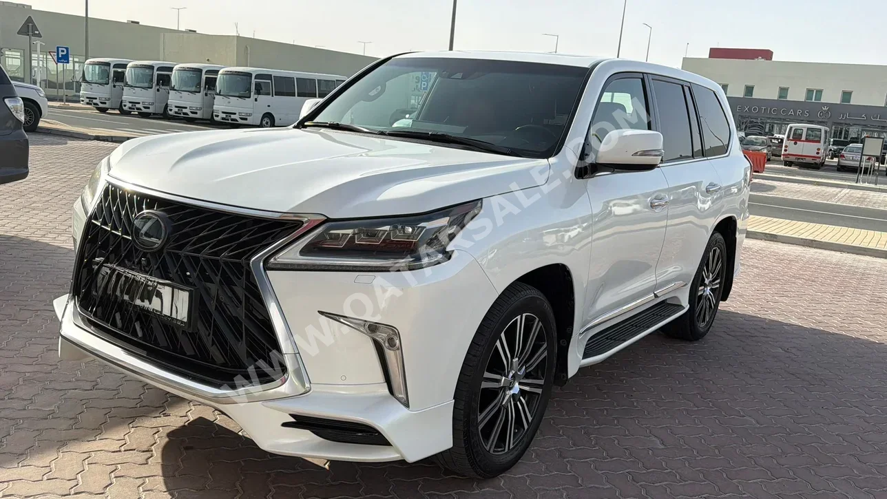 Lexus  LX  570 S  2017  Automatic  85,000 Km  8 Cylinder  Four Wheel Drive (4WD)  SUV  White