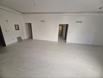 مباني ,ابراج ومجمعات - سكن عائلي  - الدوحة  - أم غويلينة  للبيع