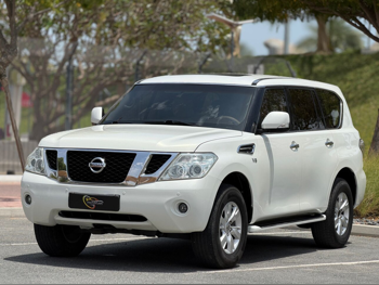 نيسان  باترول  اس اي  2012  اوتوماتيك  250,000 كم  8 سلندر  دفع رباعي  اس يو في  أبيض