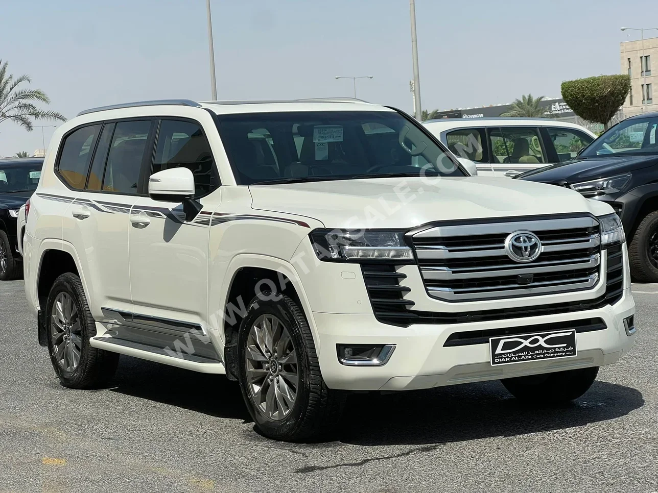 تويوتا  لاند كروزر  جي اكس ار توين توربو  2024  اوتوماتيك  7,000 كم  6 سلندر  دفع رباعي  اس يو في  أبيض