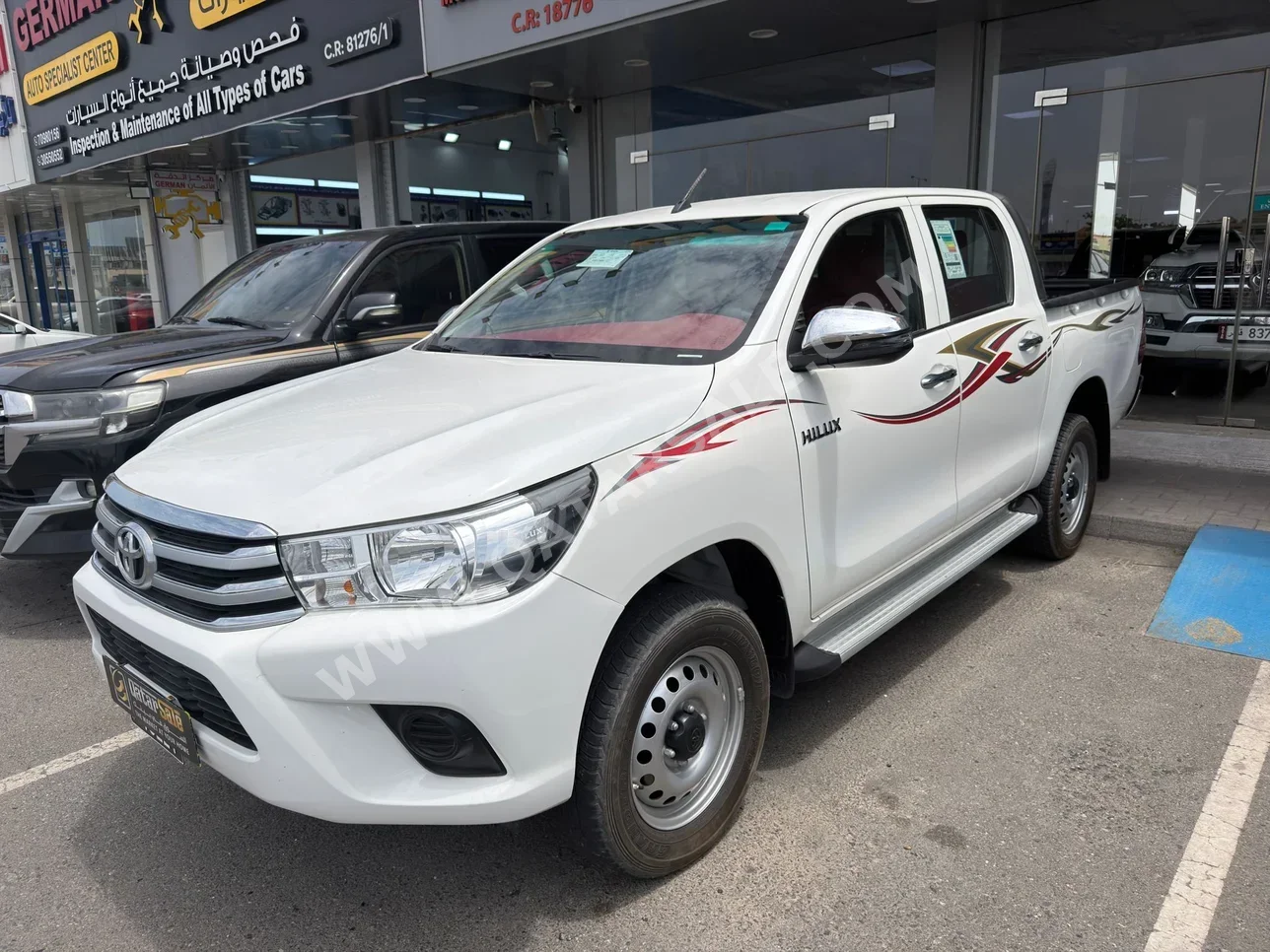 Toyota  Hilux  2025  Automatic  23,000 Km  4 Cylinder  Four Wheel Drive (4WD)  Pick Up  White  With Warranty
