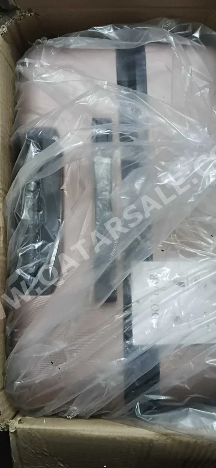 حقائب سفر  - لكلا الجنسين