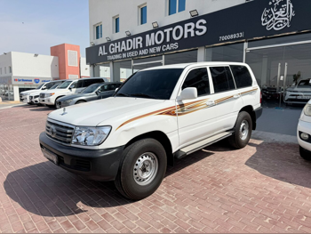 Toyota  Land Cruiser  GX  2006  Manual  139,000 Km  6 Cylinder  Four Wheel Drive (4WD)  SUV  White
