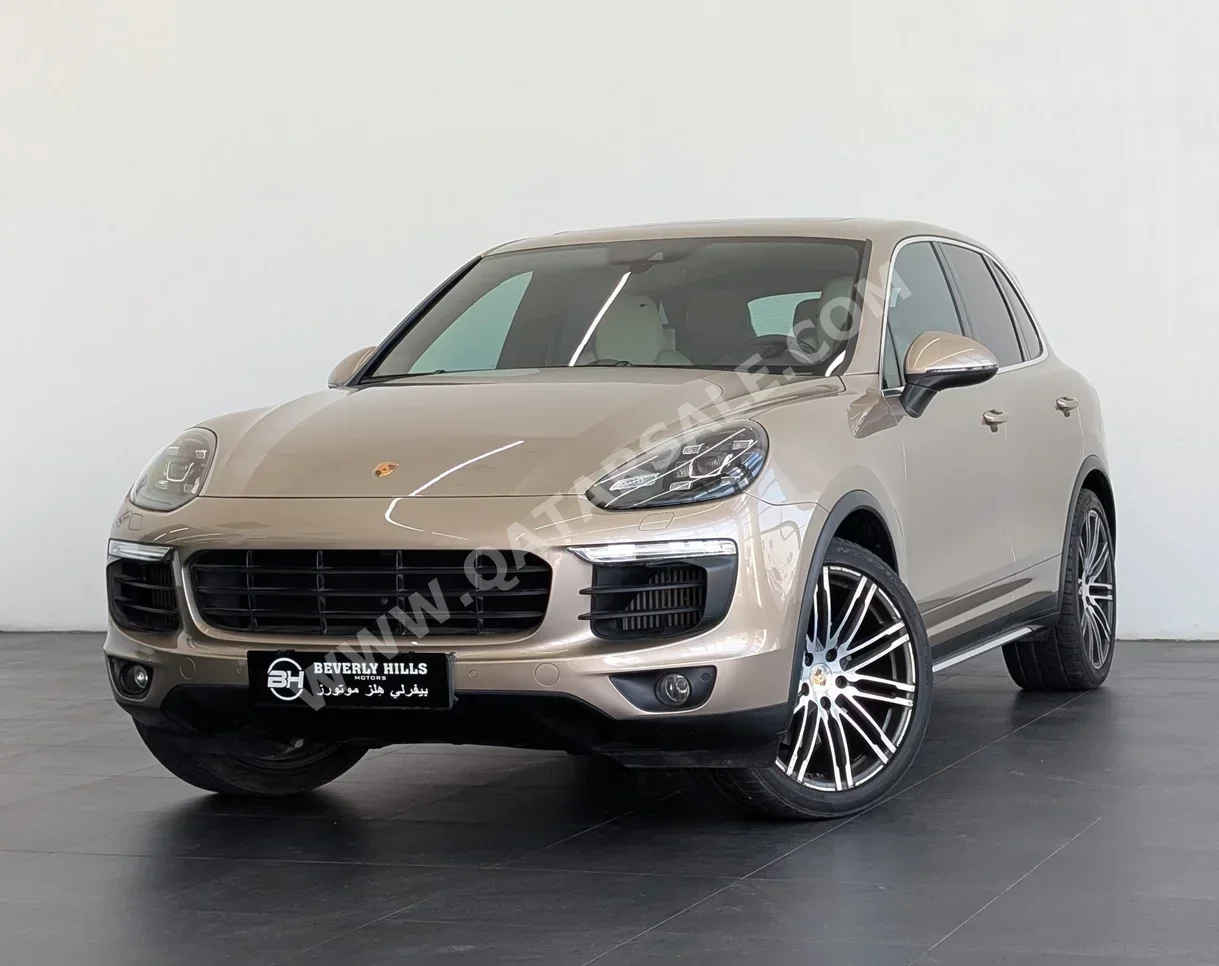 Porsche  Cayenne  S  2016  Automatic  90,750 Km  6 Cylinder  Four Wheel Drive (4WD)  SUV  Gold