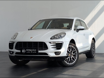 Porsche  Macan  S  2015  Automatic  84,350 Km  6 Cylinder  All Wheel Drive (AWD)  SUV  White