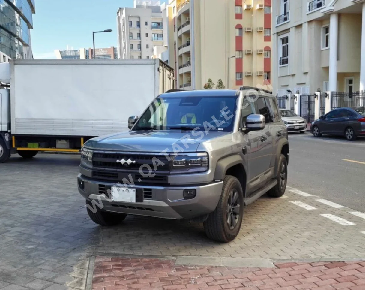 بي واي دي  ليوبيرد 5  الترا بلس  2026  اوتوماتيك  0 كم  4 سلندر  دفع رباعي  اس يو في  رمادي