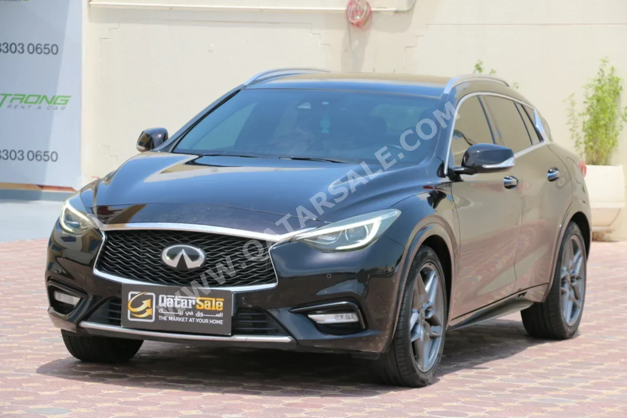 انفنيتي  كيو  30  2018  اوتوماتيك  75,000 كم  4 سلندر  سحب امامي  اس يو في  أسود
