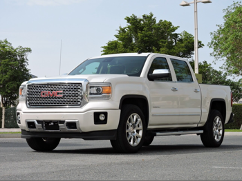 جي ام سي  سييرا  دينالي  2015  اوتوماتيك  170,000 كم  8 سلندر  دفع رباعي  بيكب  أبيض لؤلؤي