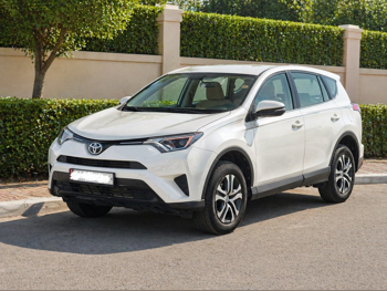 تويوتا  راف 4  2018  اوتوماتيك  66,900 كم  4 سلندر  سحب امامي  اس يو في  أبيض