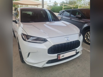 Honda  ZR-V  EX  2024  Automatic  8,993 Km  4 Cylinder  Four Wheel Drive (4WD)  SUV  White  With Warranty