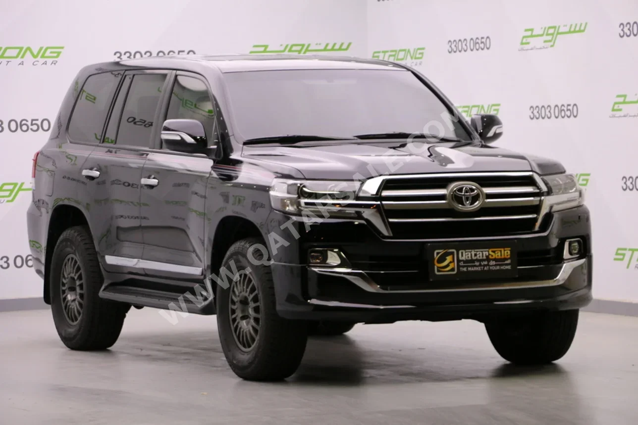 تويوتا  لاند كروزر  جي اكس ار - غراند تورينغ  2019  اوتوماتيك  159,000 كم  8 سلندر  دفع رباعي  اس يو في  أسود