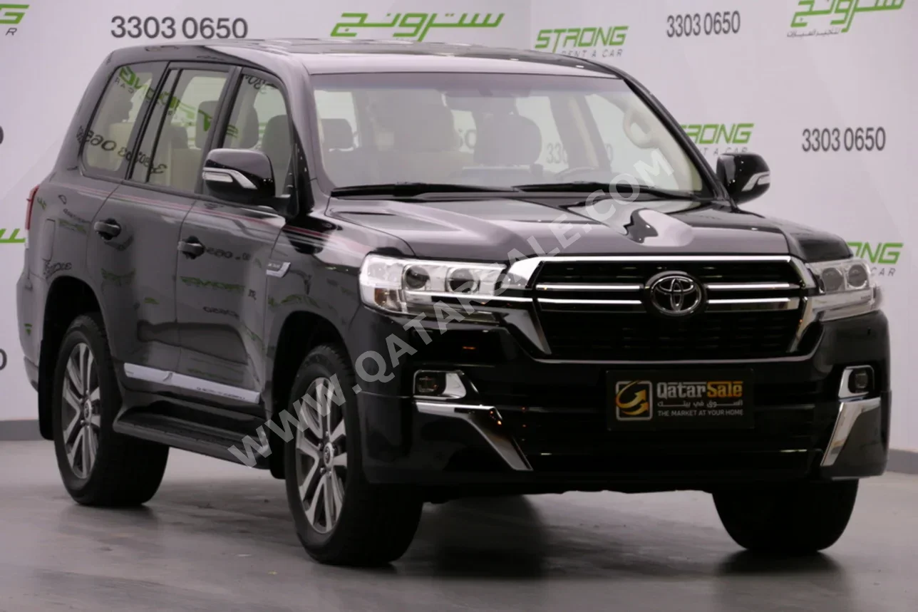 تويوتا  لاند كروزر  جي اكس ار  2020  اوتوماتيك  270,000 كم  6 سلندر  دفع رباعي  اس يو في  أسود