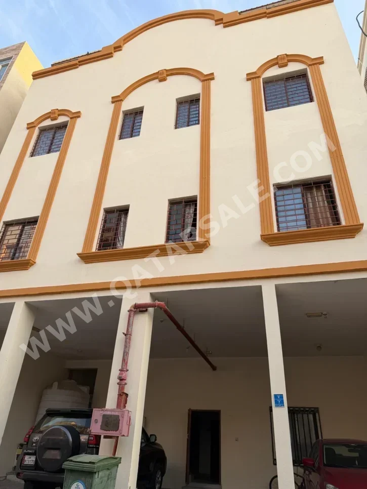 Buildings, Towers & Compounds - Family Residential  - Doha  - Madinat Khalifa South  For Sale