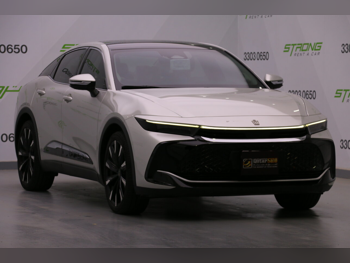 تويوتا  كراون  2023  اوتوماتيك  23,000 كم  6 سلندر  دفع رباعي  اس يو في  رمادي