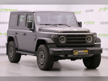 بي اي دبليو  212  2025  اوتوماتيك  9,000 كم  4 سلندر  دفع رباعي  اس يو في  رمادي  تحت الضمان